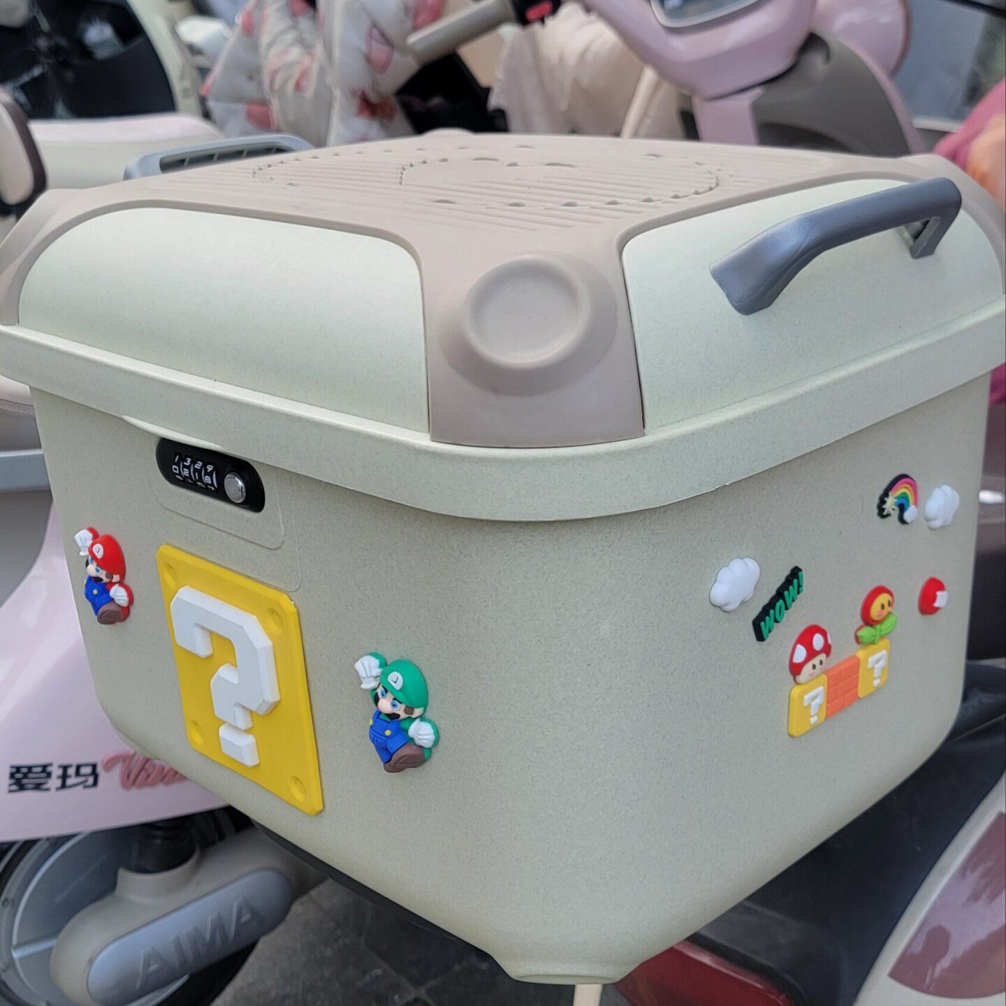 电动车摩托车尾箱马里奥立体装饰配件车身超级玛丽个性DIY软胶贴