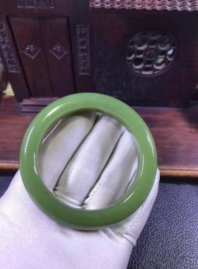 和田玉析木河磨玉椴树林57口手镯66克女士玉镯镯子东北透闪石玉