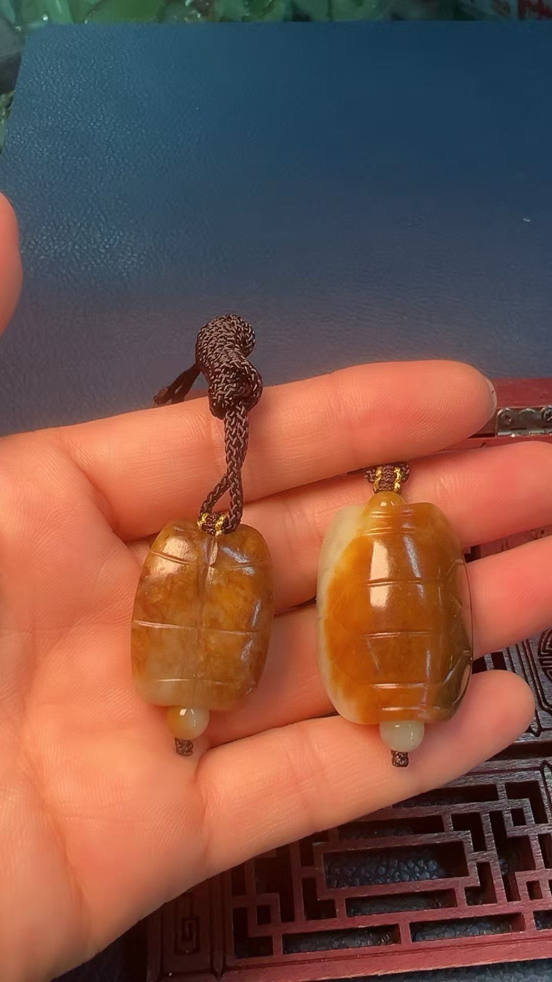 红皮黄白老玉河磨玉龟壳吊坠挂坠厂家直销玉坠玉佩纯天然正品