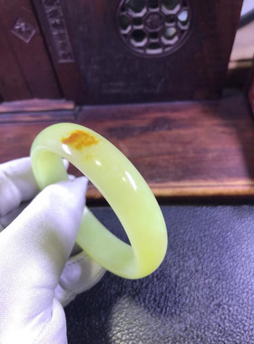 纯天然和田玉析木椴树林黄白老玉河磨玉55口手镯51克女士玉镯镯子