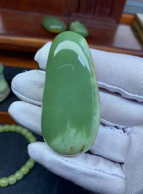 析木河磨玉手把石重50克青玉油润细腻大小适中自家工厂可定制