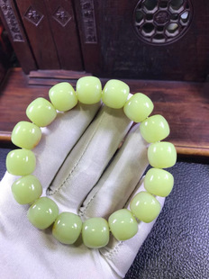 黄白老玉河磨玉粒粒带皮13x14老形手链76克皮子好玉上几乎没水痘