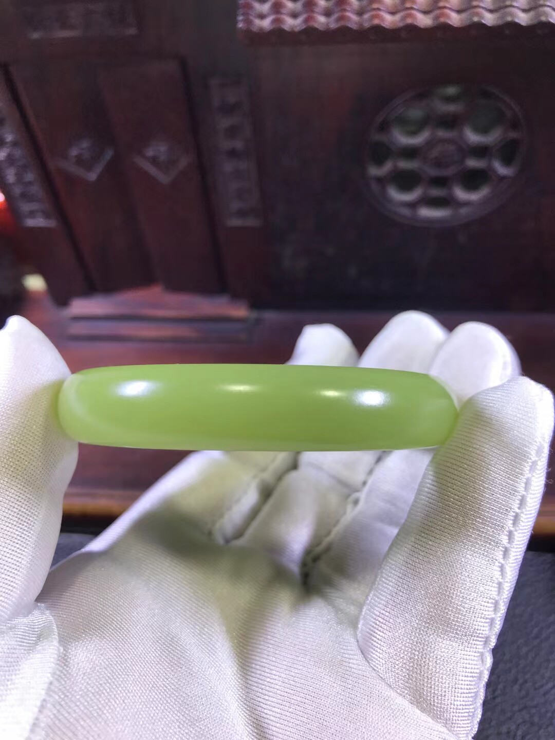 东北籽料析木河磨玉椴树林黄绿肉手镯53.7口玉质细腻结构均匀50克