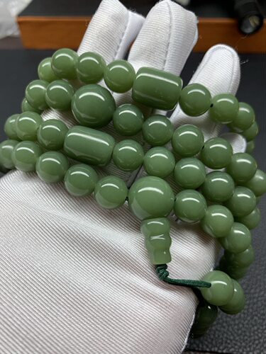 天然和田玉东北籽料厂家直销析木河磨玉大尺寸108粒手链佛珠230克