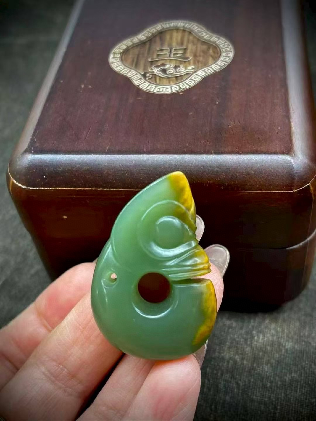 和田玉东北籽料析木河磨玉绿籽料玉猪龙吊坠挂坠手把件19g纯天然