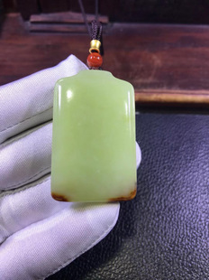 和田玉东北籽料黄白老玉河磨玉平安无事牌挂坠吊坠重48克厂家直销