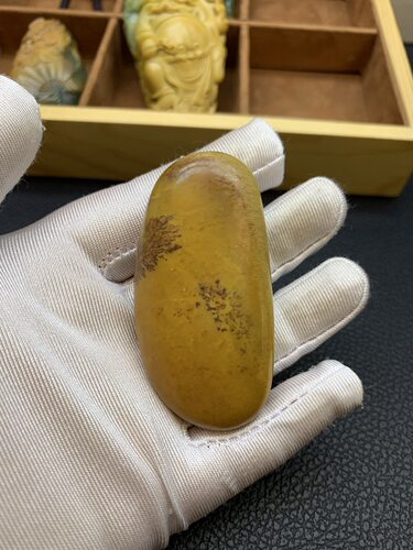 天然和田玉东北籽料厂家直销析木河磨玉细皮料原石手把件75克正品
