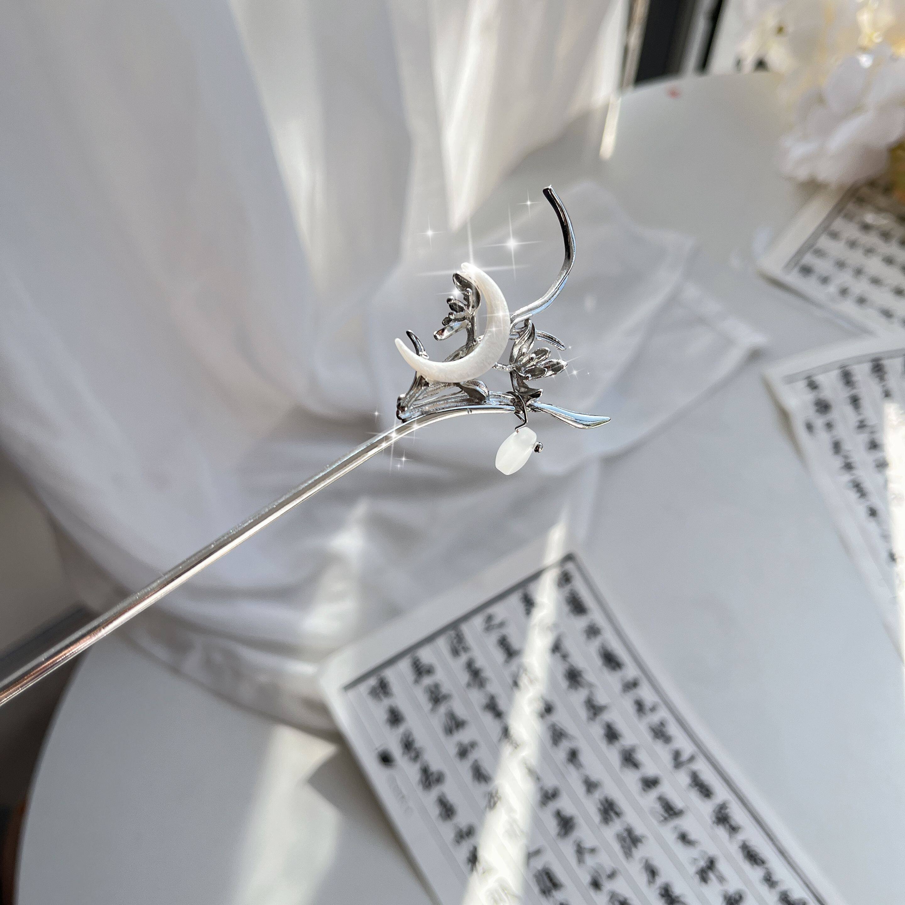 骨兰月亮发簪新中式发钗汉服高级感百搭发饰新潮步摇钗日常清冷风