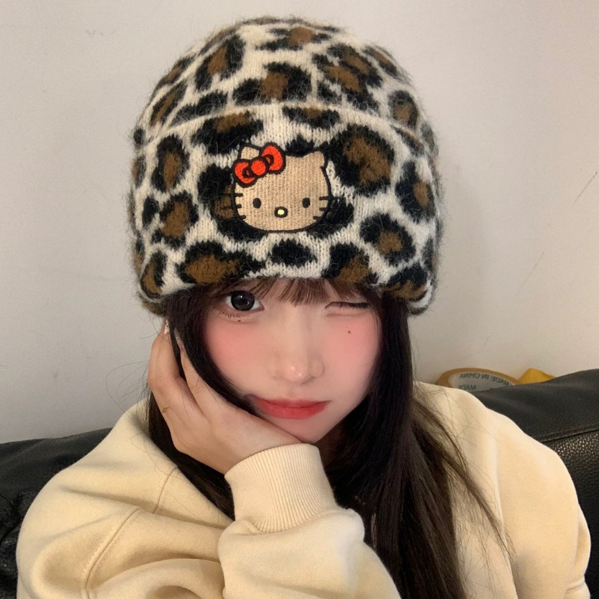 辣妹豹纹kitty刺绣毛线帽女秋冬保暖护耳可爱显脸小针织帽子冷帽