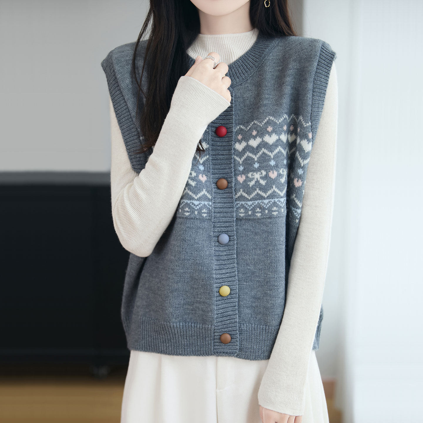 慵懒风彩扣提花无袖针织马甲开衫女秋冬叠穿圆领背心宽松毛衣坎肩