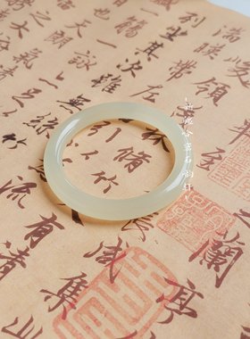 新中式青白玉晴水色手镯