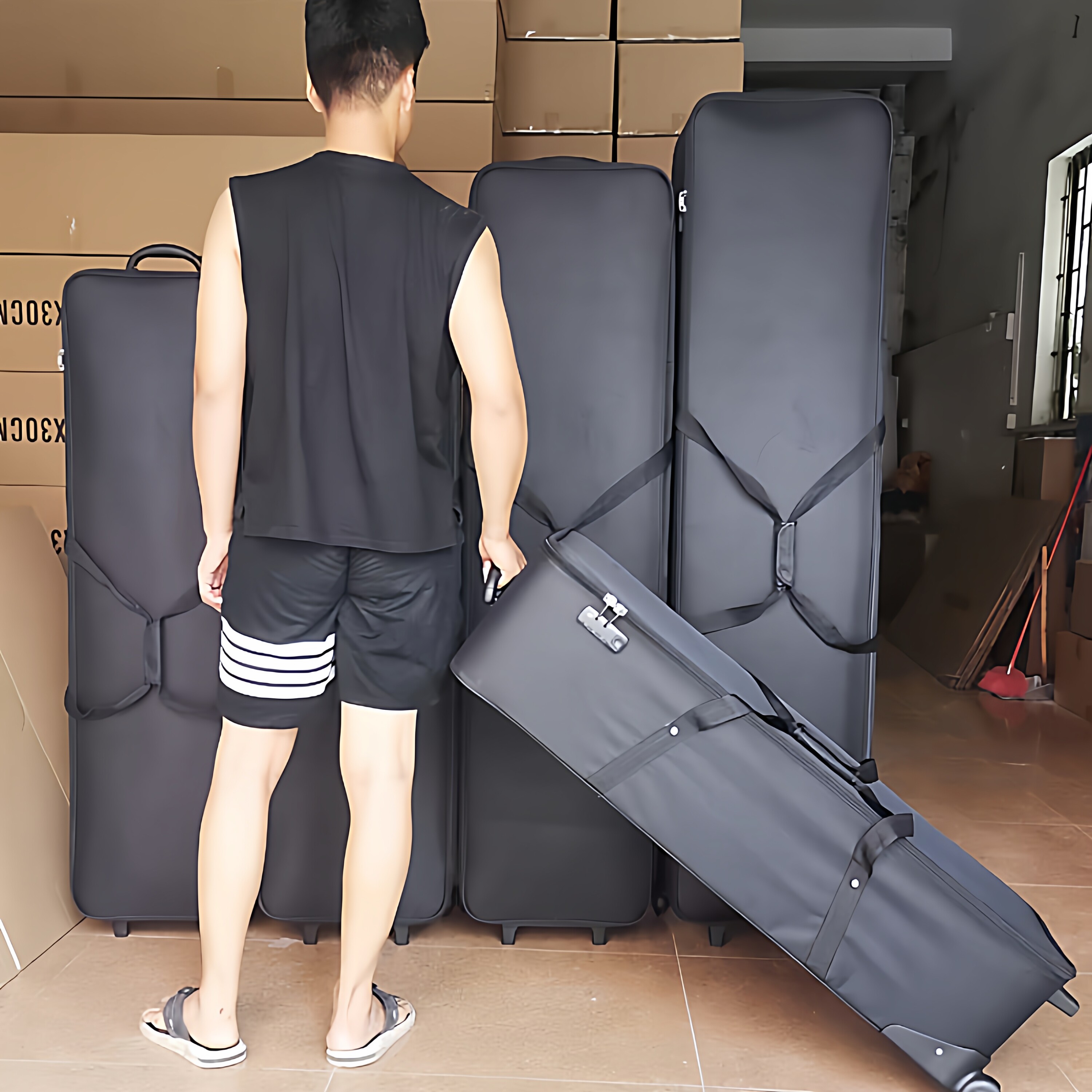 定做防水实体娃娃收纳箱大容量健身包木偶手提箱模型收藏箱子带锁