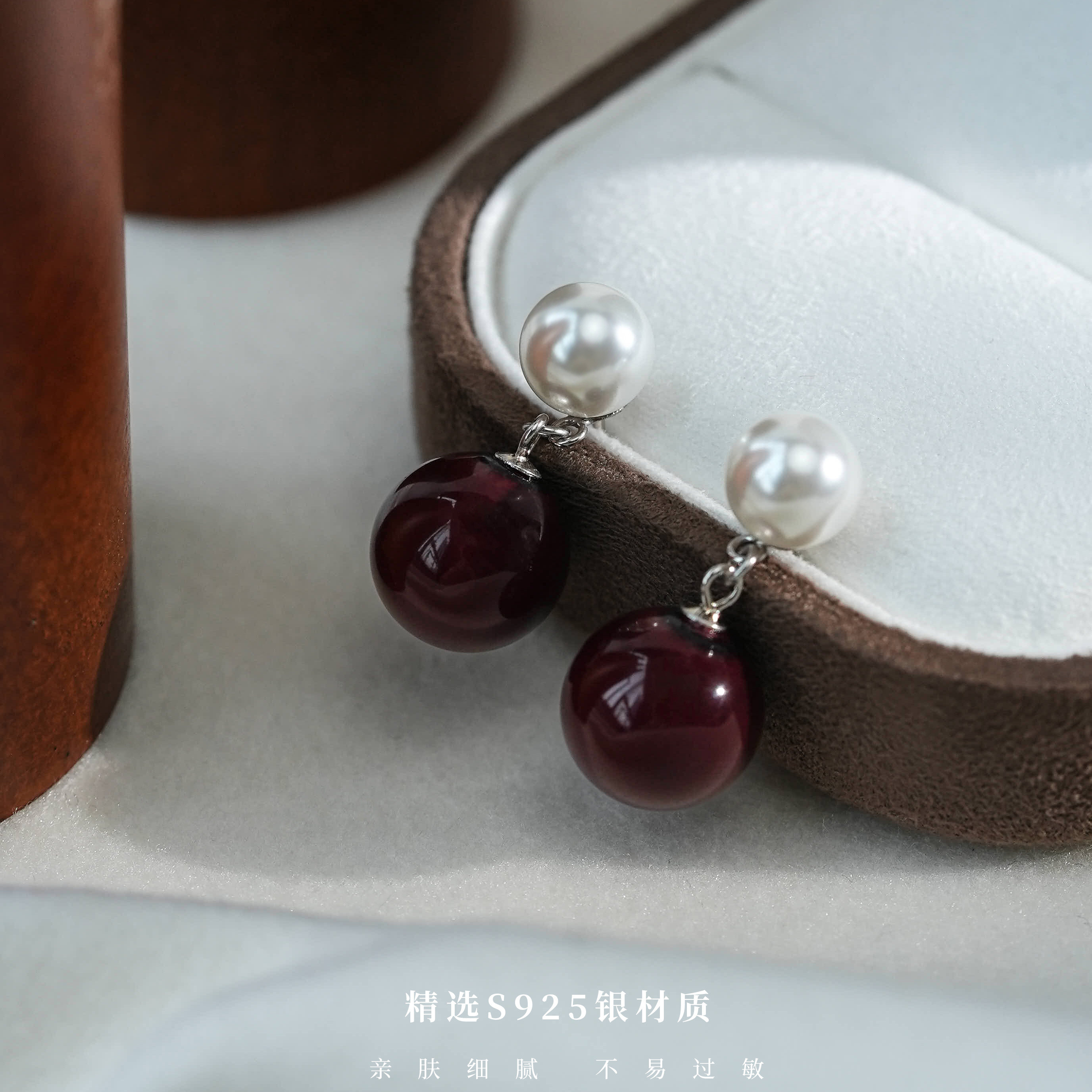 秋冬新款雪人耳钉气质百搭复古红色简约经典耳环,饰品/流行首饰/时尚饰品新,银饰耳饰,淘宝优惠券,粉丝福利购,淘宝优惠卷