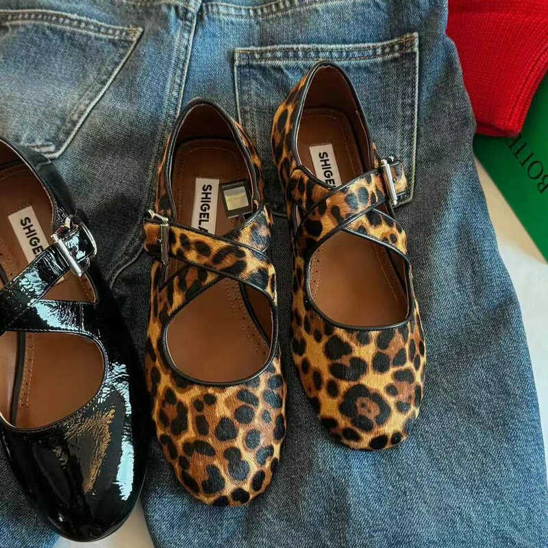 诗歌兰真皮交叉皮带扣豹纹单鞋