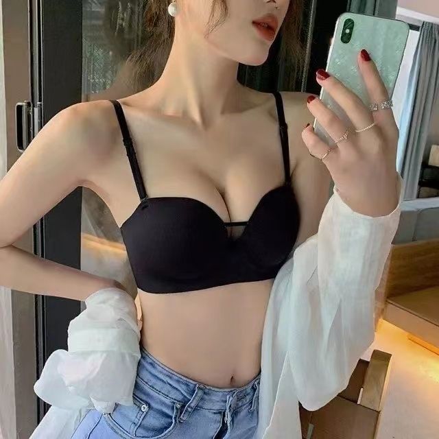 无肩带内衣女细肩带小胸聚拢无钢抹胸