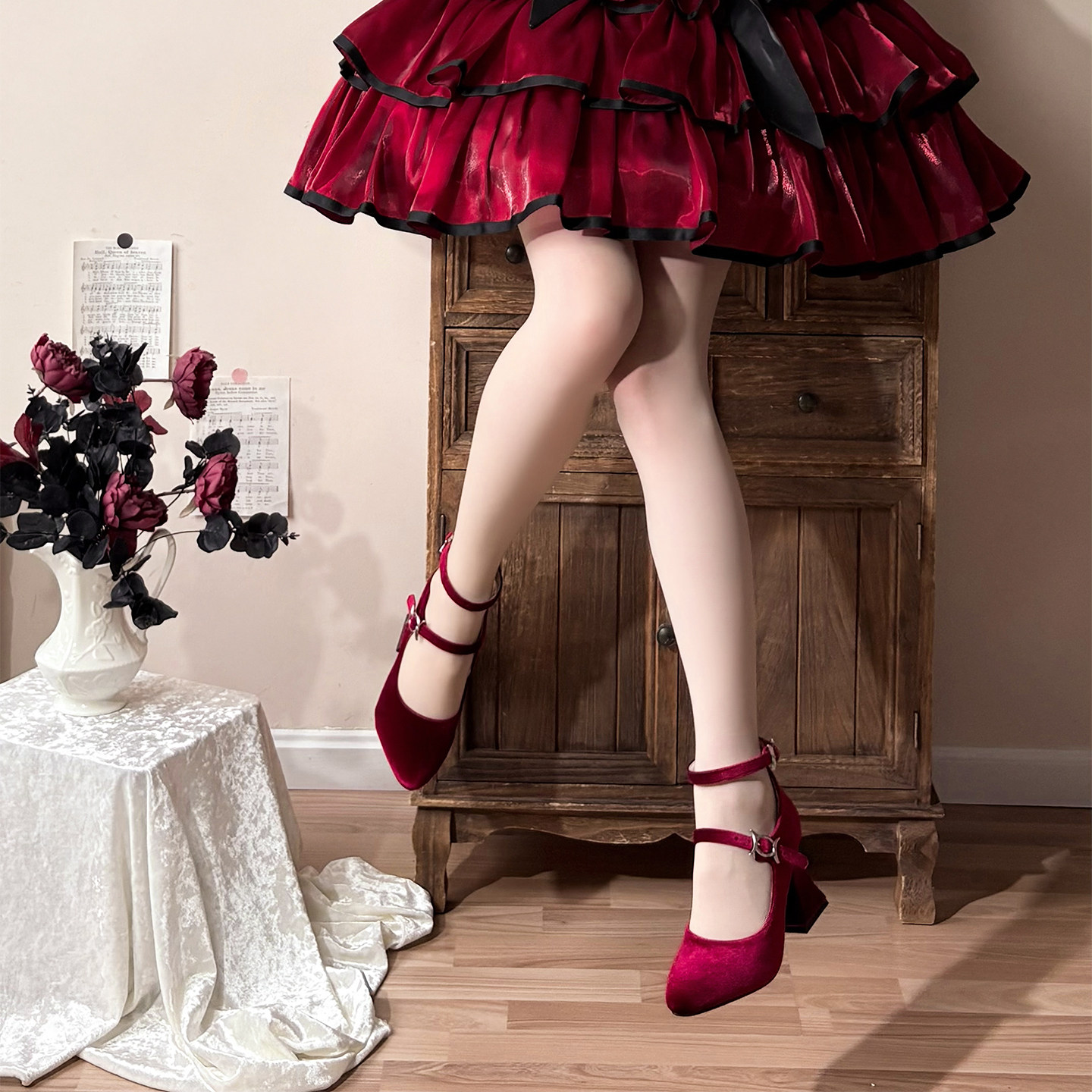 魔女之夜 原创「荆棘玫瑰」lolita尖头绒面粗跟优雅法式高跟lo鞋,女鞋,浅口单鞋,淘宝优惠券,粉丝福利购,淘宝优惠卷