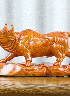 花梨木雕牛摆件吉祥物实木质