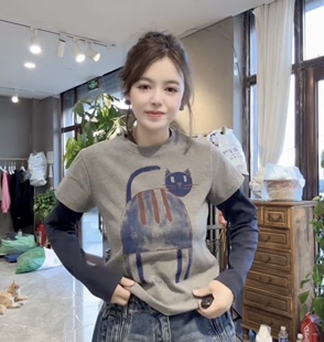 欧洲站2026春季新款小猫印花假两件t恤女时尚洋气百搭套头上衣潮