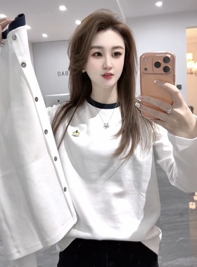 欧货2025冬季新款小南瓜刺绣拼接后背纽扣t恤女时尚洋气百搭上衣