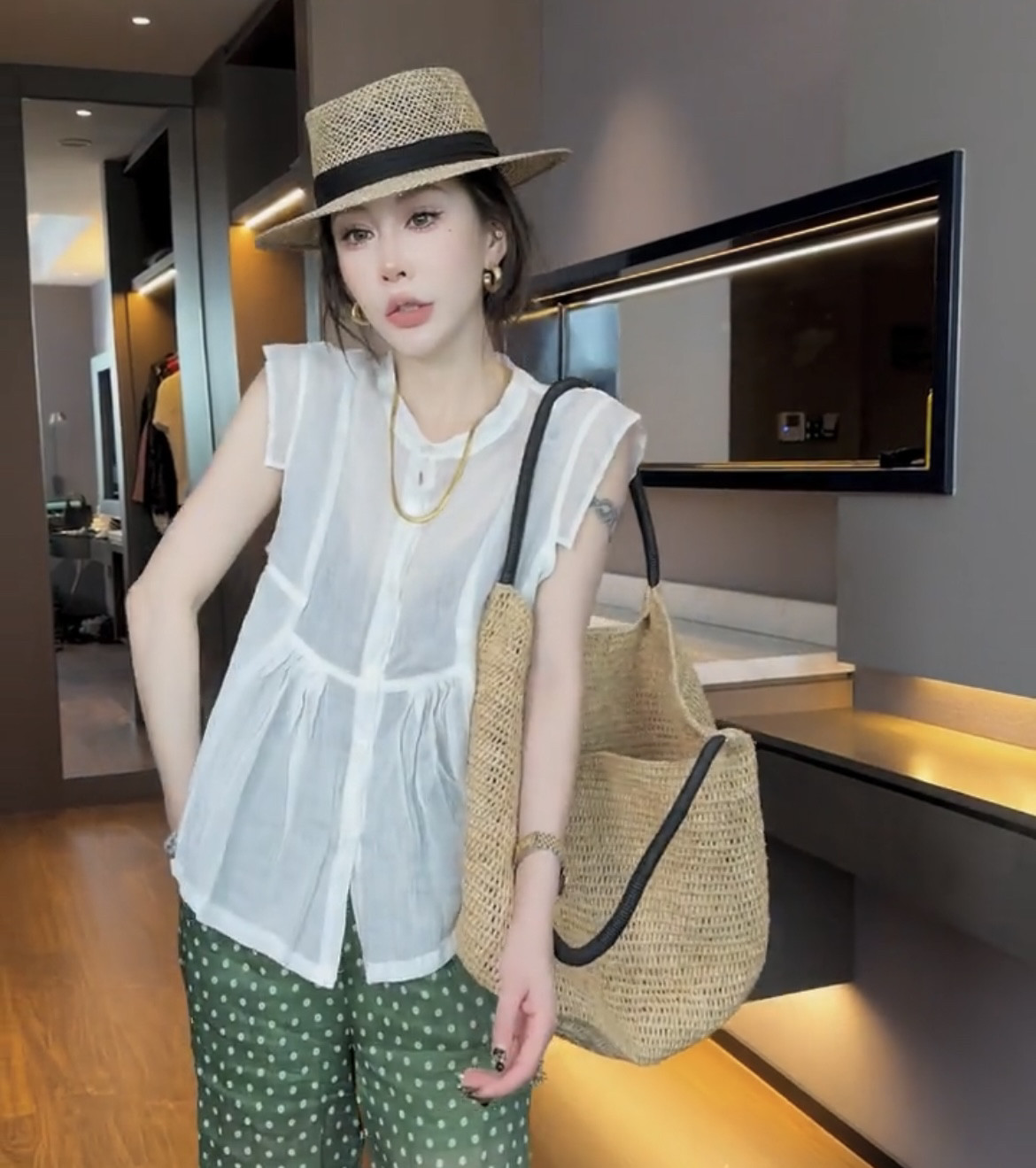 欧洲站2025夏季新款纯色拼接荷叶边坎袖衬衫女时尚洋气百搭上衣潮