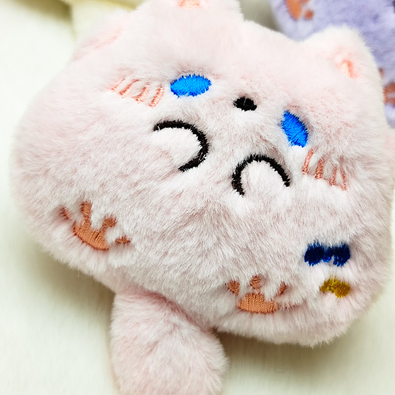 新款充棉嘟嘟猫咪小怪公仔毛绒玩偶包包儿童服装发饰挂件玩偶