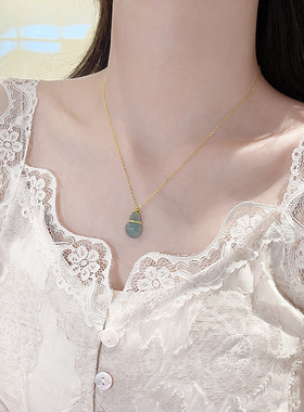 玉葫芦项链女锁骨链吊坠女复古中荷花饰级夏日款式