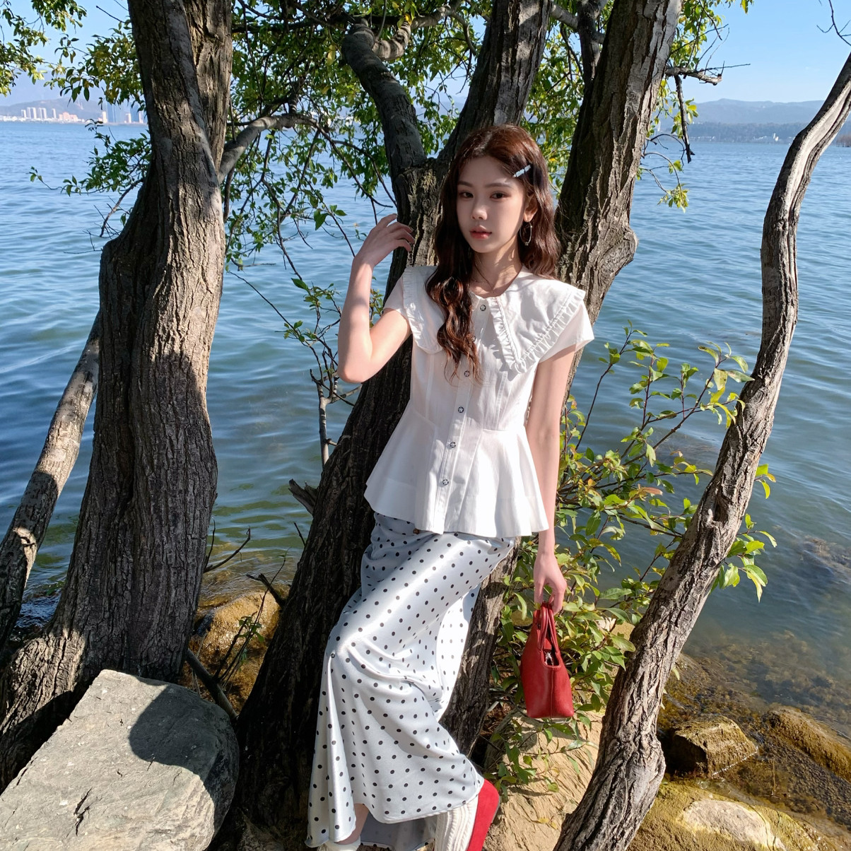 FEIMAO（YIMAO）-春款韩系早春新款娃娃领修身泡泡袖甜美小衫2055