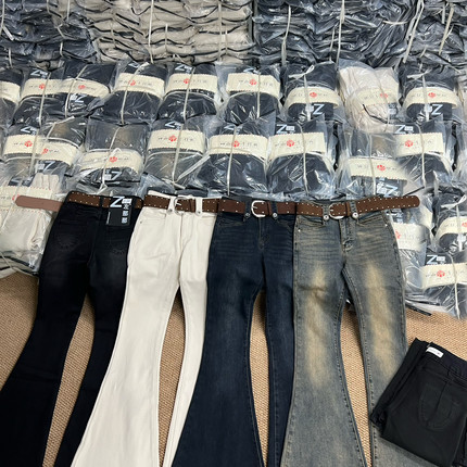 ZONANA左那那-红修身显瘦遮胯弹力加绒微喇裤牛仔裤(配腰带)8088