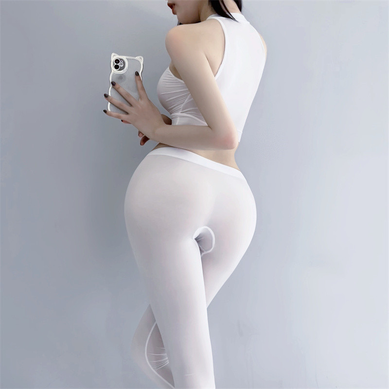 透视勒阴显缝显沟户外露出女装