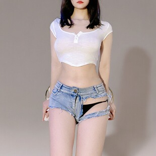 辣妹超短裤御姐风情万种爵士舞心机女侧漏牛仔热裤跳舞heels短裤d