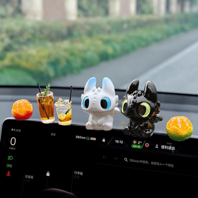 新款无牙仔车内汽车饰品可爱公仔车载中控台玩偶显示屏幕趴趴摆件