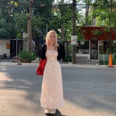 大码胖mm甜美小清新碎花吊带连衣裙女新款气质初恋海边度假A字裙