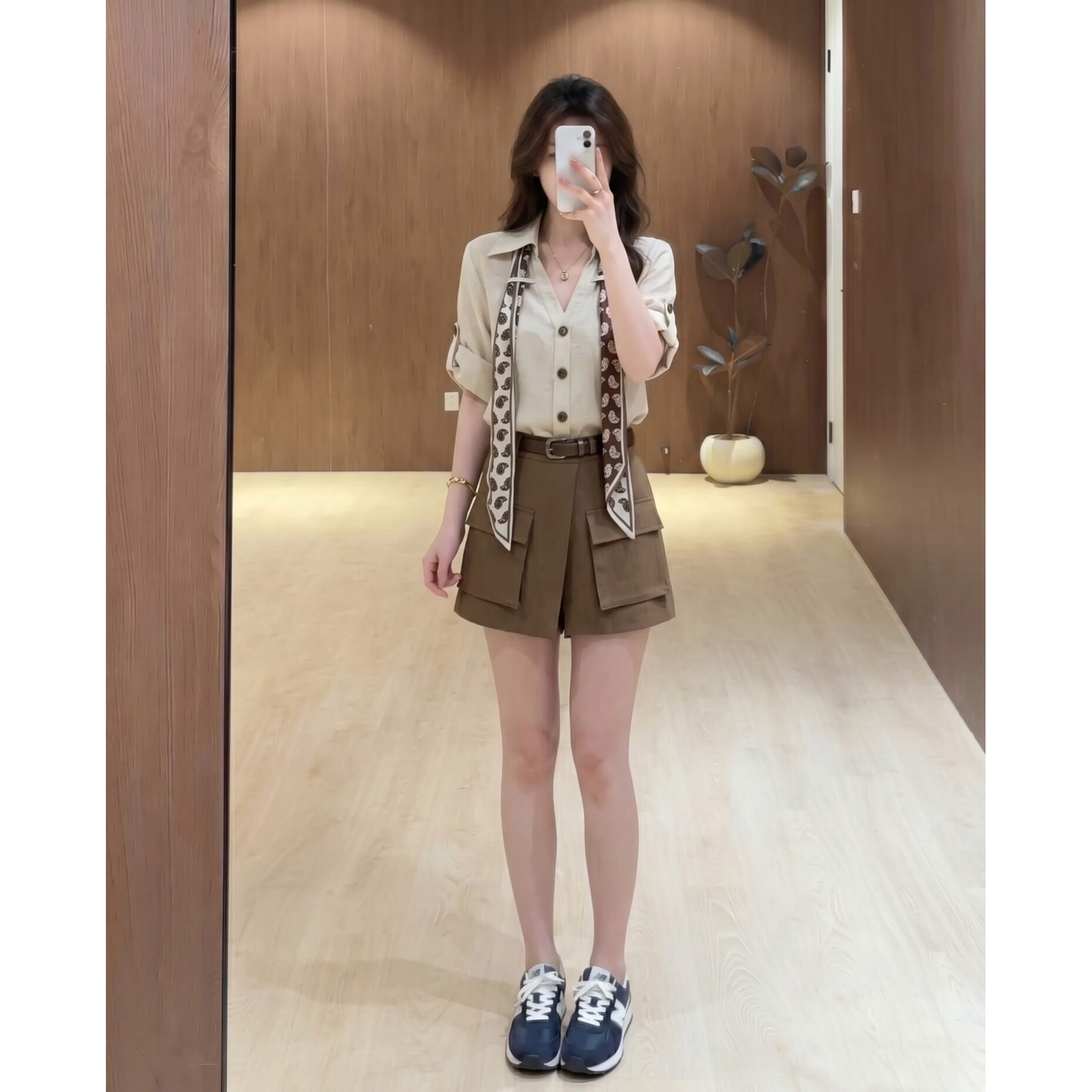 大码胖mm韩系老钱风酷飒翻领丝巾衬衫女高腰工装短裙裤时尚两件套