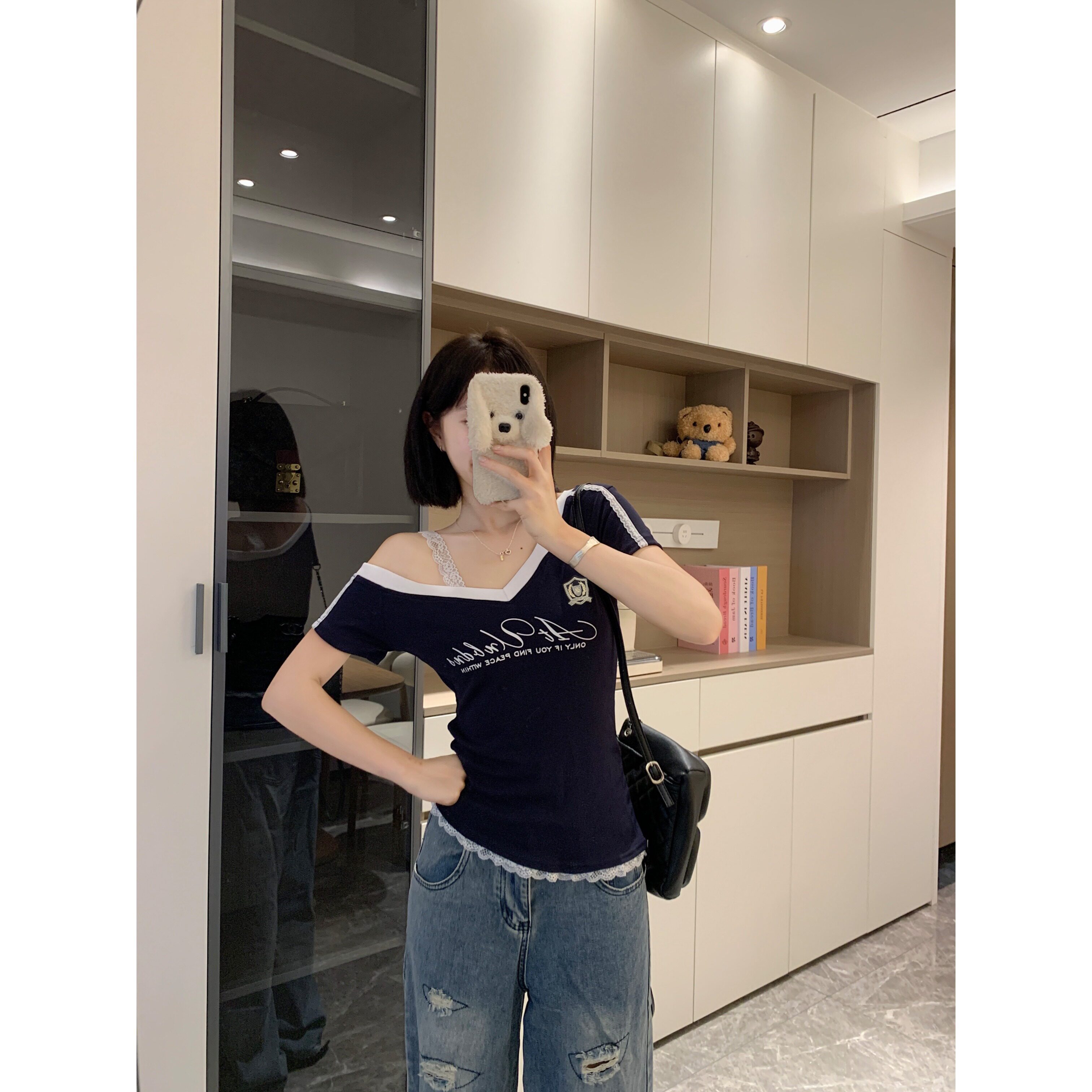 大码胖mm韩系减龄V领撞色假两件斜肩短袖T恤女学院风修身露肩上衣