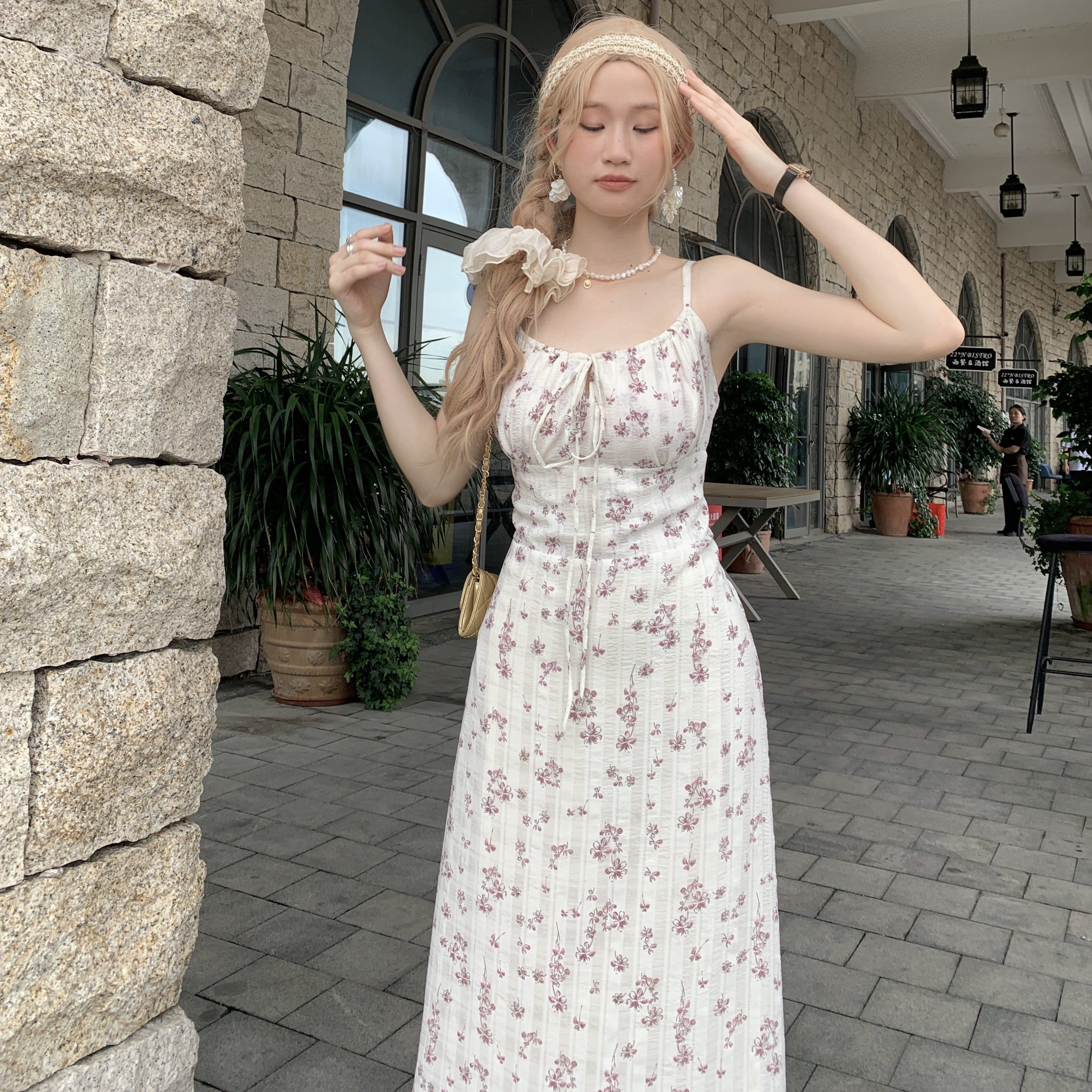 胖mm气质显瘦超淑女碎花吊带连衣裙女夏季新款旅游度假风吊带长裙