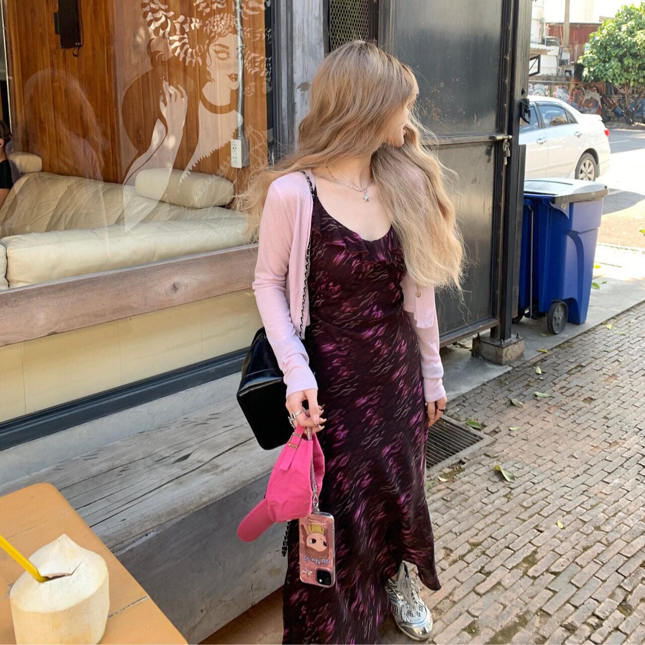 气质显白荷叶边碎花吊带连衣裙女夏季胖MM显瘦性感女人味包臀长裙