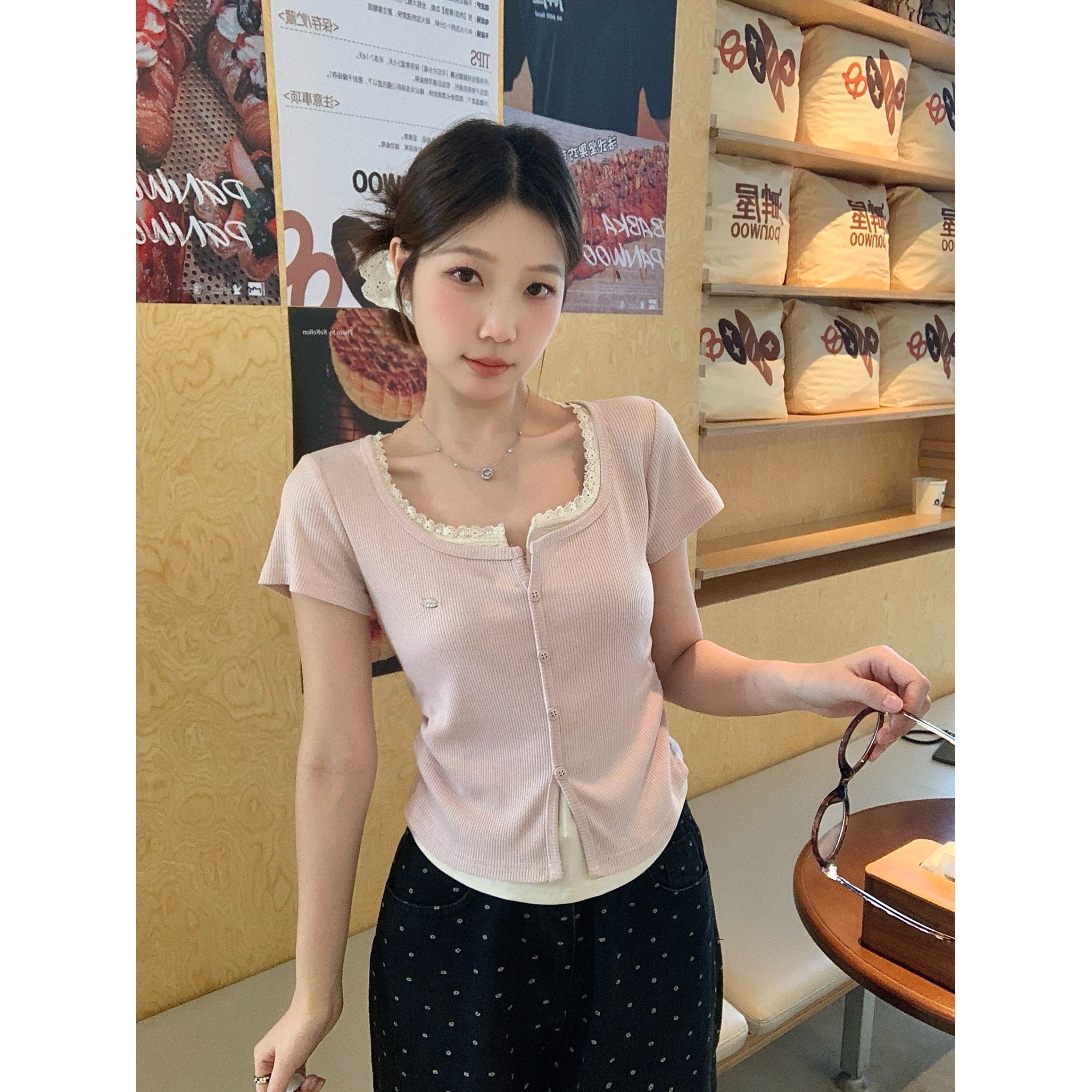大码胖mm纯欲甜辣蕾丝花边短袖T恤女夏季新款小众假两件拼接上衣