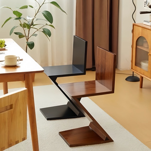 北欧Z字椅轻奢家用餐椅中古实木现代简约设计师创意异形靠背Z凳子