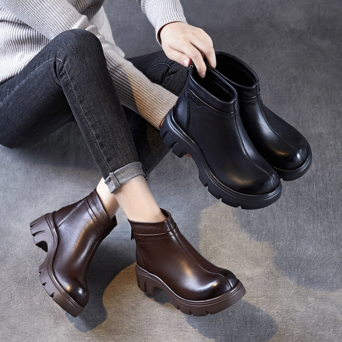 头层牛皮短靴女2025秋冬季英伦复古休闲简约粗跟后拉链马丁皮靴子