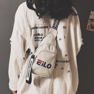 小胸包女2024新款潮帆布ins时尚运动腰包跑步百搭斜挎网红小黑包