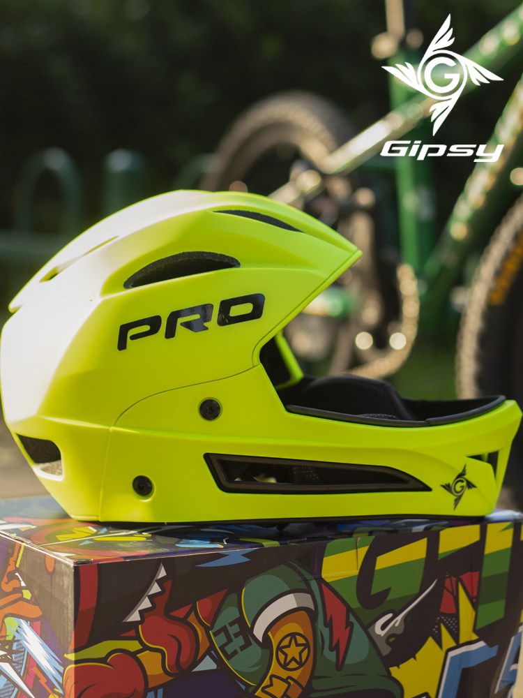 gipsy吉普赛平衡车头盔 gpro全盔 儿童滑步车骑行超轻磁吸扣护脸