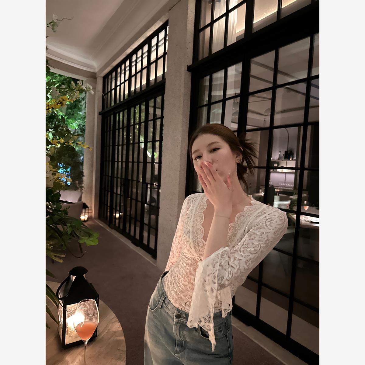 蝶宝嘻少女绮梦V领镂空