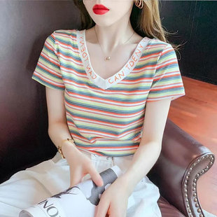 V領彩虹條紋t恤打底衫 外穿哺乳衣夏季 時尚 短袖 產后喂奶上衣 薄款
