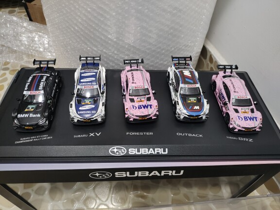 5辆 带出厂瑕疵品 1:43 宝马M4 奔驰C63 AMG赛车仿真合金汽车模型