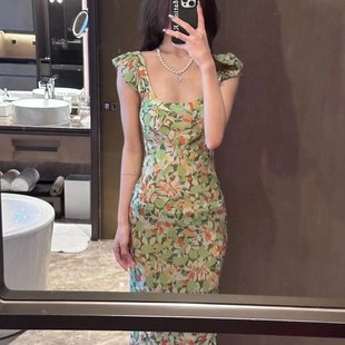 海边度假气质性感修身 风情万种绿色V领碎花吊带连衣裙女夏季 长裙