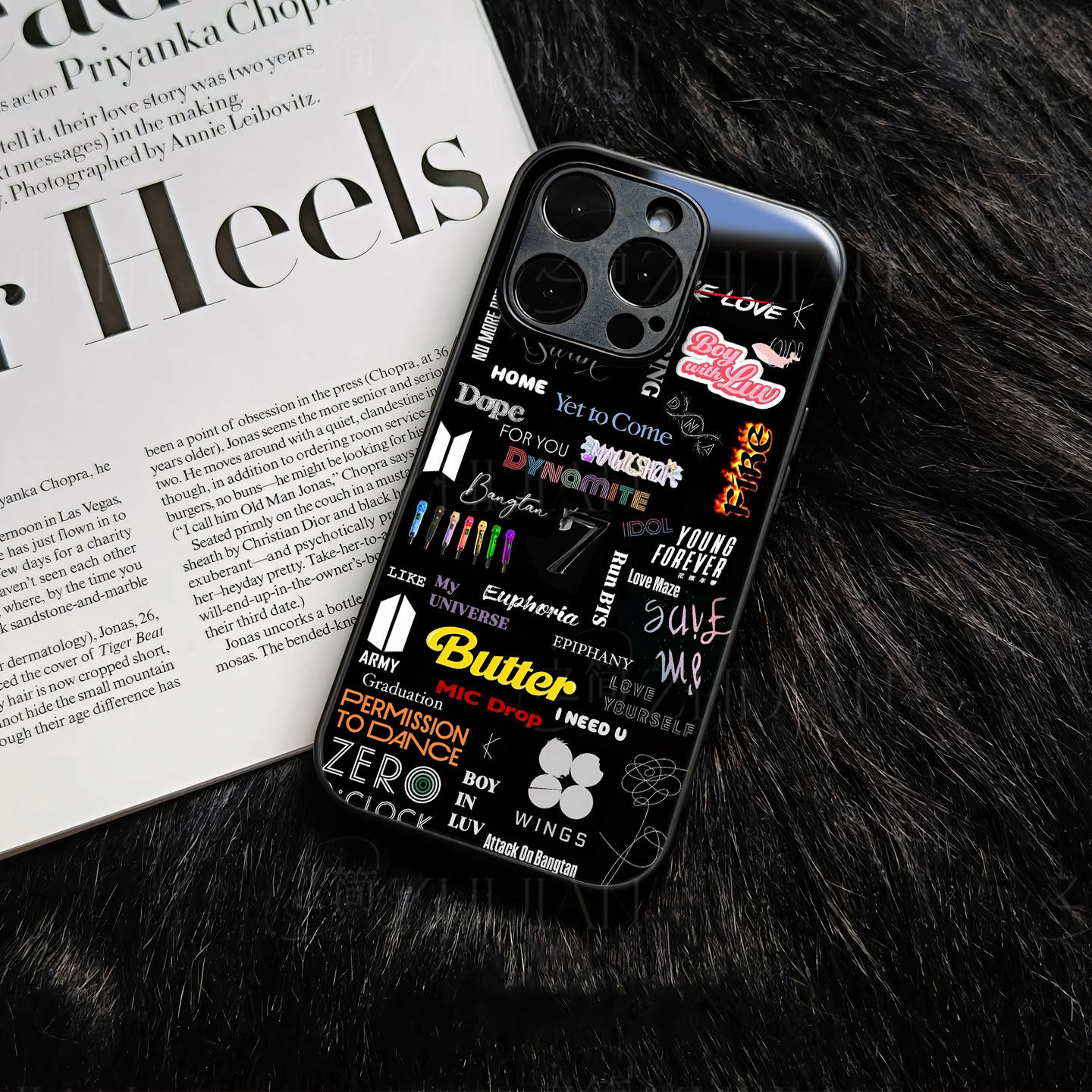 防弹少年团贴纸磁吸磨砂黑框电镀玻璃手机壳适用苹果iphone17promax华为荣耀MAGIC7PRONOVA14活力版VIVOX80PR
