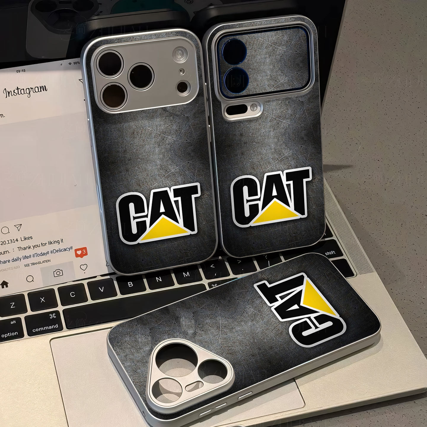 卡特彼勒金属磁吸磨砂黑框电镀玻璃手机壳适用苹果iphone17promax华为荣耀300ULTRAPLus16/15/14NOVA11PRO荣