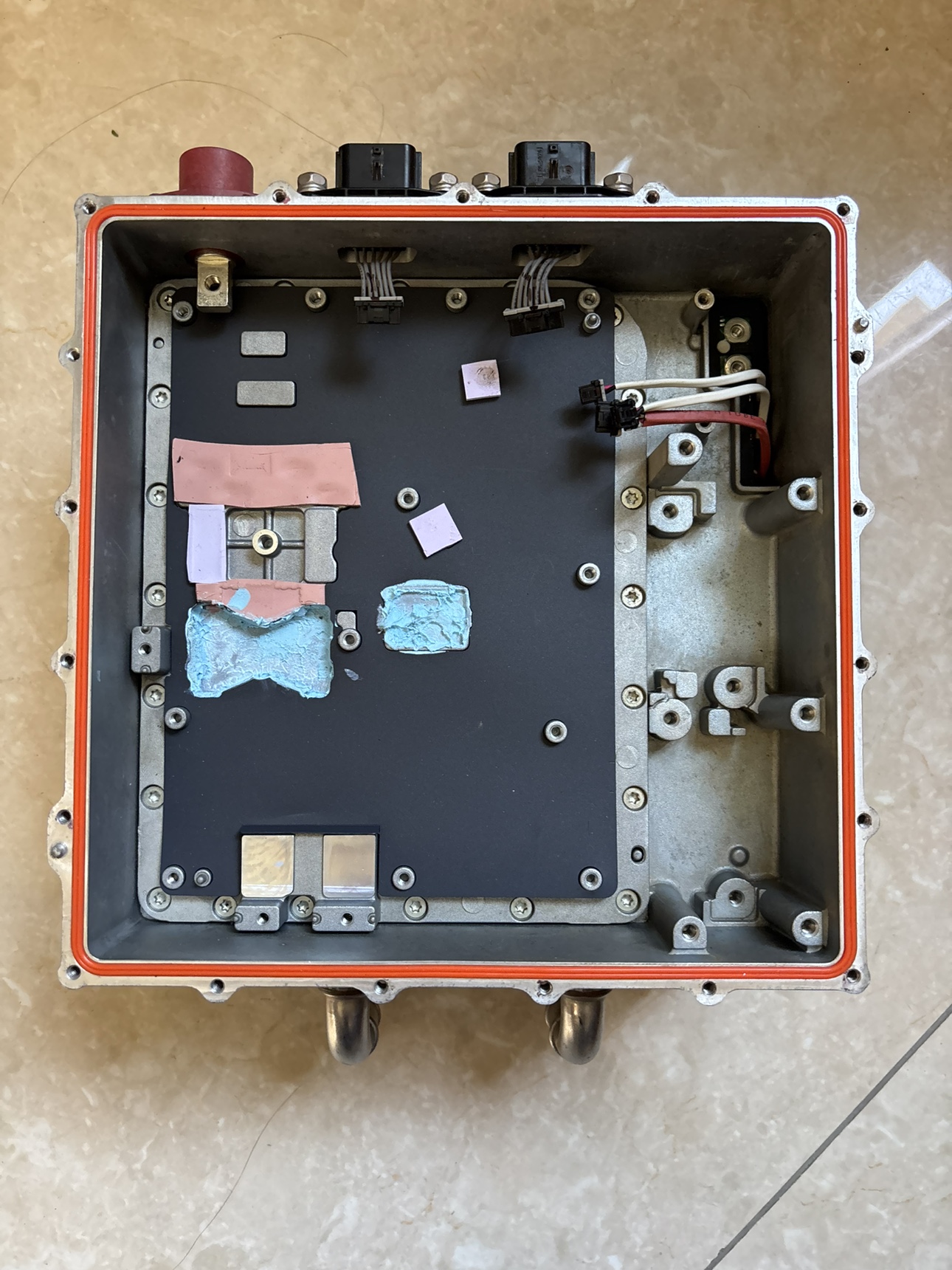 适用东风EX1雷诺E诺充电机外壳