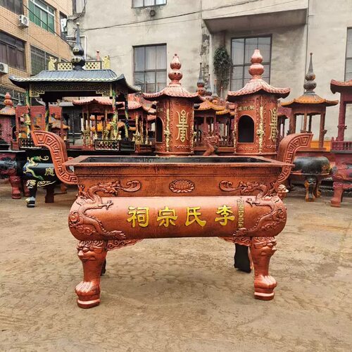 铸铁香炉1米3长，65公分宽，81公分高。重量500斤左右，3400元