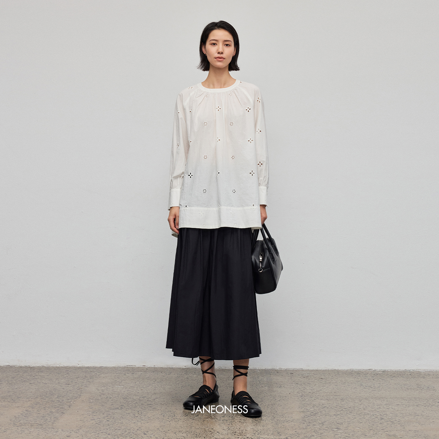 JANEONESS 廓形圆领提花纯棉镂空绣花白色长袖宽松休闲衬衫上衣女